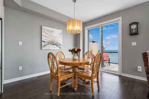 28 Pierre Trudeau Lane, Grimsby, ON L3M 0H3
