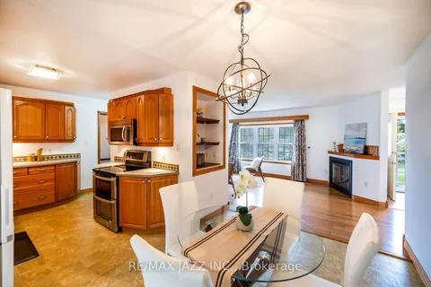 70 Livingstone Ave, Madoc, ON K0K 2K0