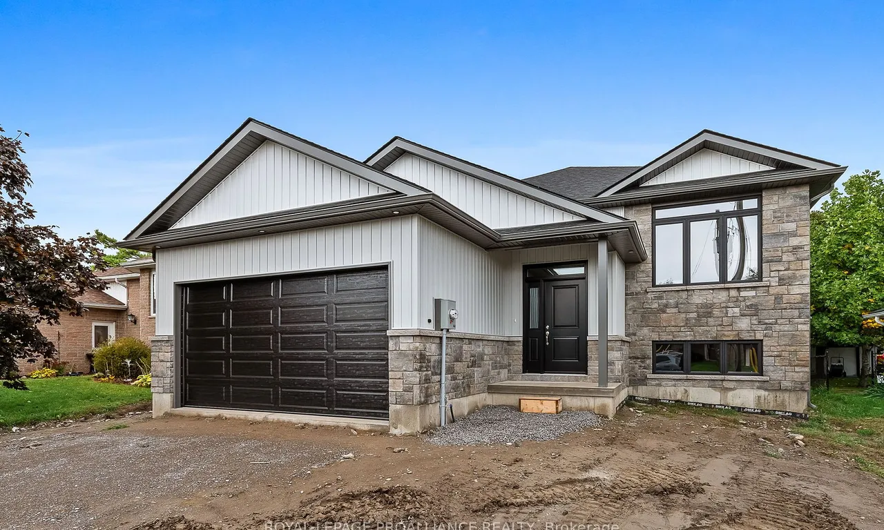 109 Lakehurst St, Brighton, ON K0K 1H0