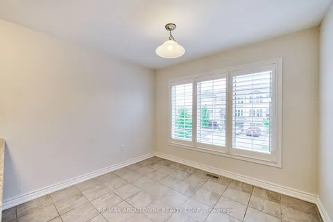 61 Ohara Lane, Hamilton, ON L9K 0C6