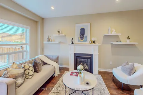 250 Lormont Blvd, Hamilton, ON L8J 0J9