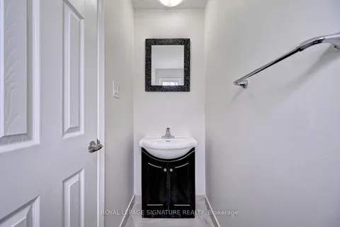 84 Heiman St, Kitchener, ON N2M 3L6