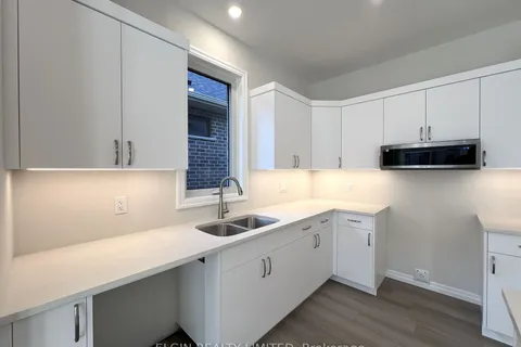 40 Dunning Way, St. Thomas, ON N5R 0P7