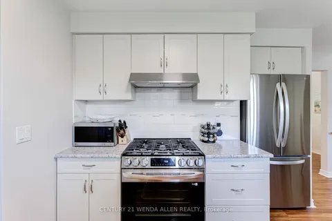 14 Manvers Dr, Kawartha Lakes, ON L0B 1K0