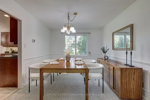 916 FARNHAM Rd, London, ON N6K 1S1
