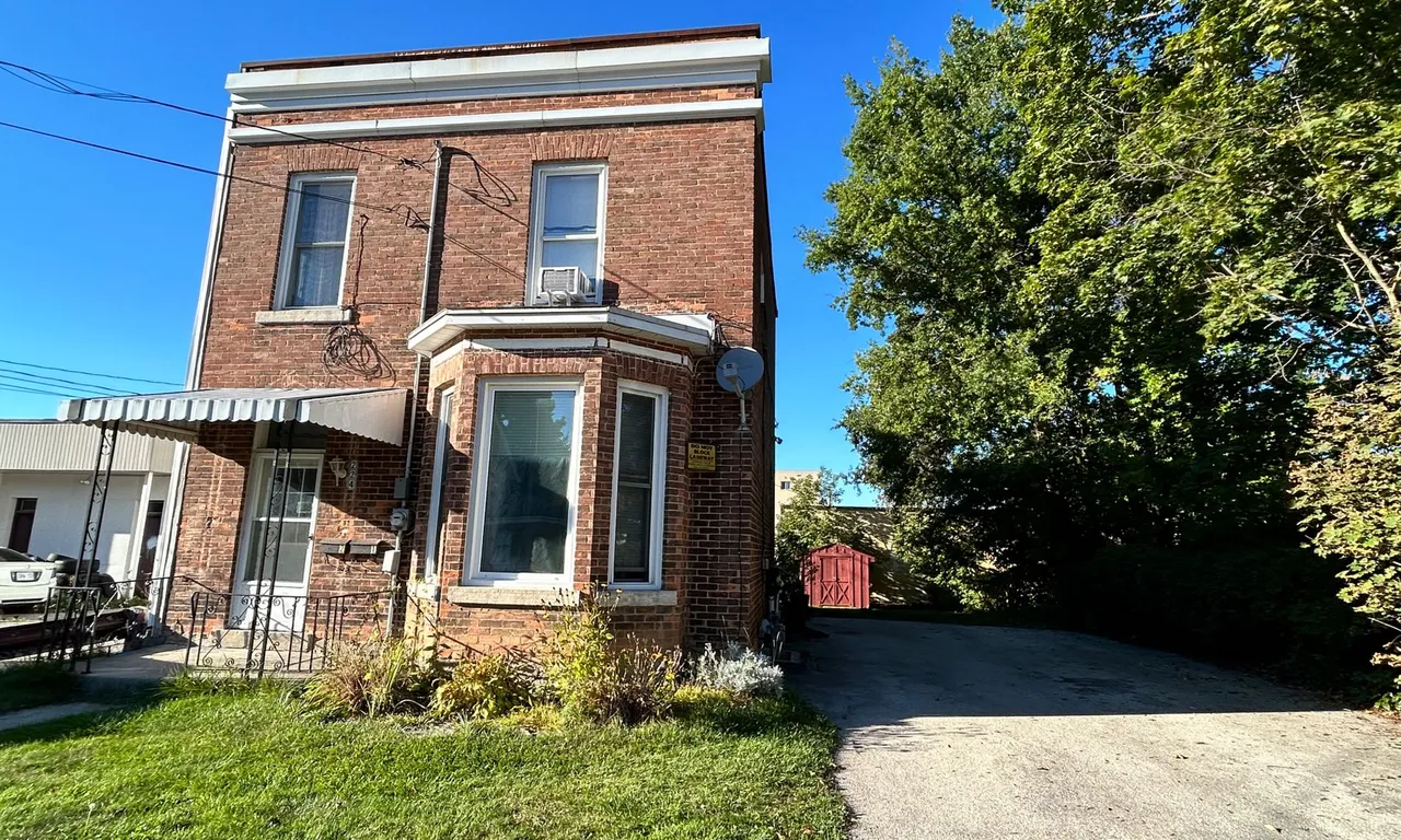 224 7th St, Owen Sound, ON N4K 1H9