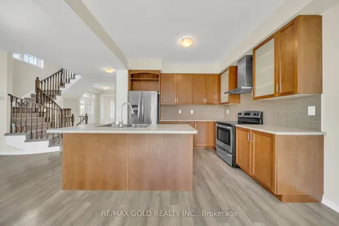 7683 Butternut Blvd, Niagara Falls, ON L2H 0K8