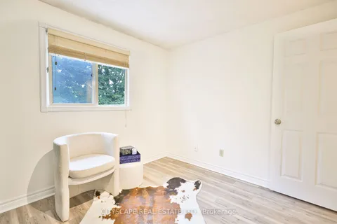 161 Bechtel Dr, Kitchener, ON N2P 1W4