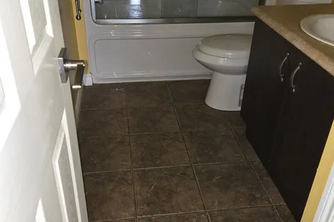 2320 Gatwick Ave, Windsor, ON N8P 1Y7