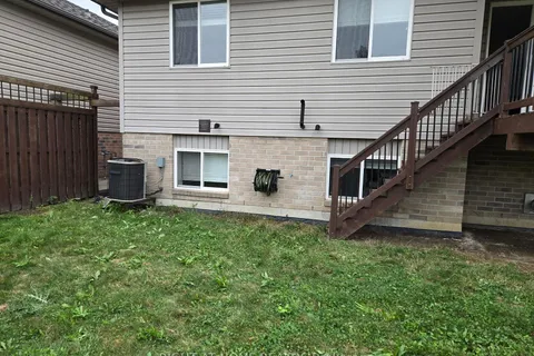 2320 Gatwick Ave, Windsor, ON N8P 1Y7