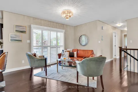 2 Beacon Dr, Brighton, ON K0K 1H0
