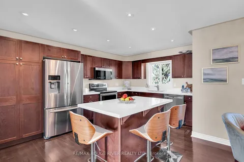 2 Beacon Dr, Brighton, ON K0K 1H0