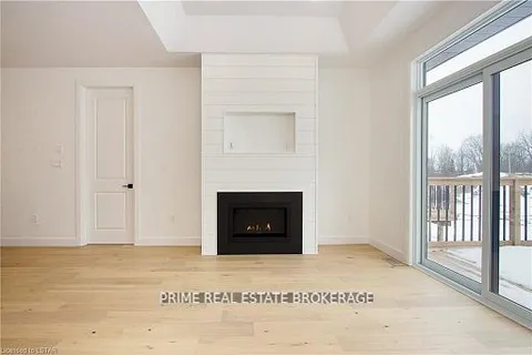 10 COASTAL Cres, Lambton Shores, ON N0M 1T0