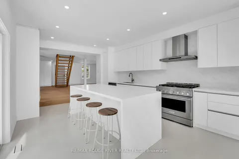 375 King St, Cobourg, ON K9A 2N6