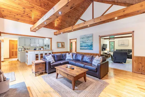 10342 Beach O&apos; Pines Rd, Lambton Shores, ON N0M 1T0