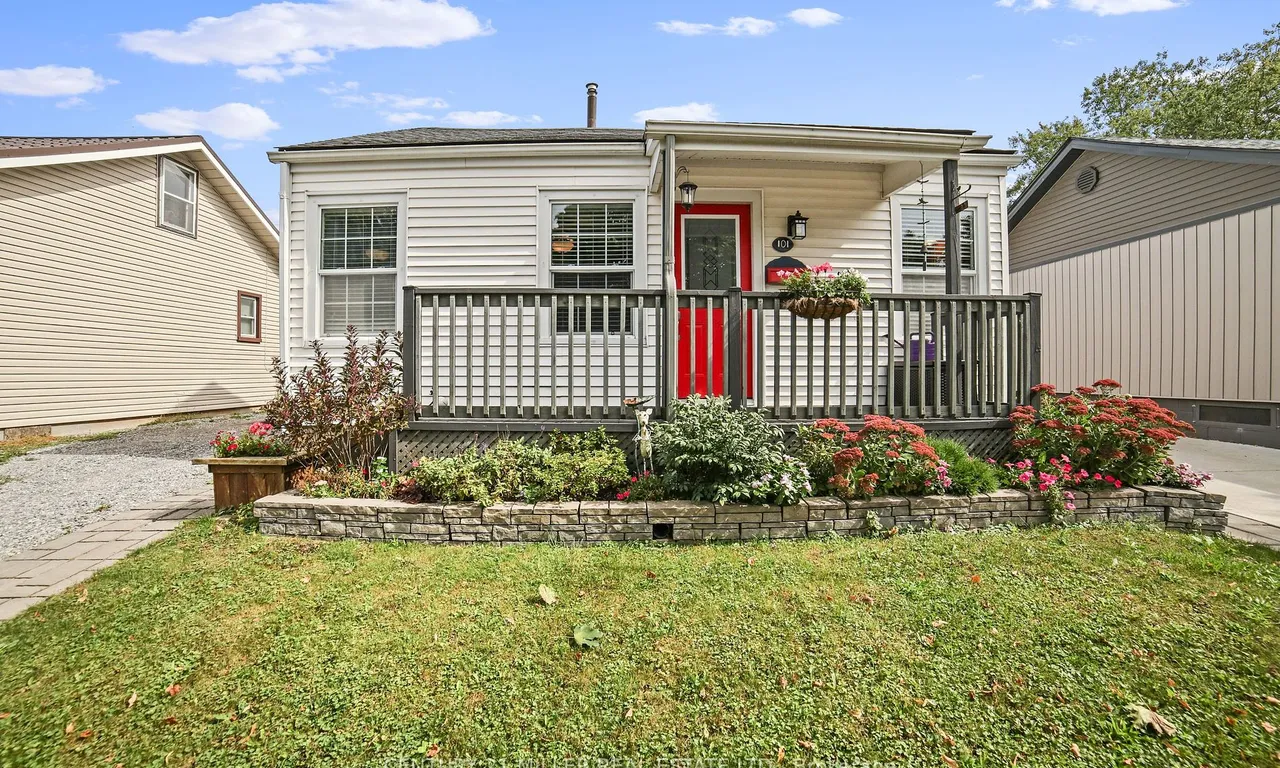 101 McArthur Ave, Welland, ON L3B 2J6