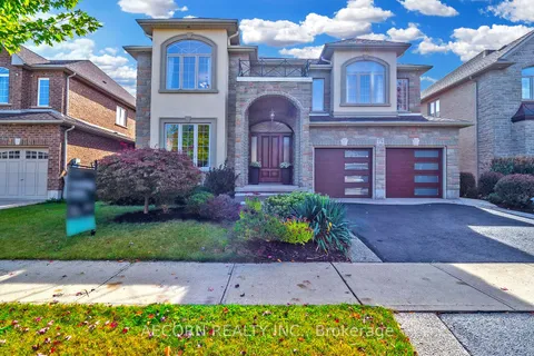 79 Kestrel St, Kitchener, ON N2K 4K1
