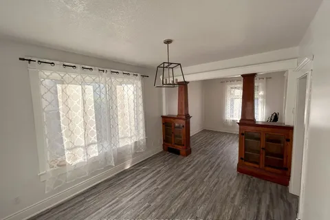 11 Shanley St, Kitchener, ON N2H 5N7