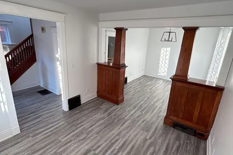 11 Shanley St, Kitchener, ON N2H 5N7