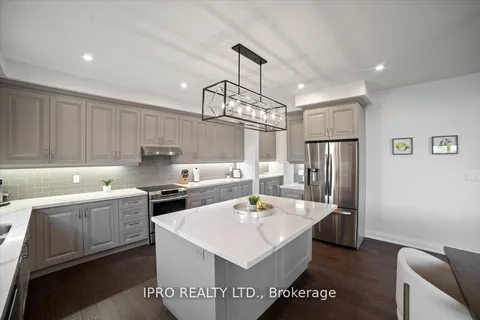 138 Creekwood Crt, Blue Mountains, ON L9Y 0V1