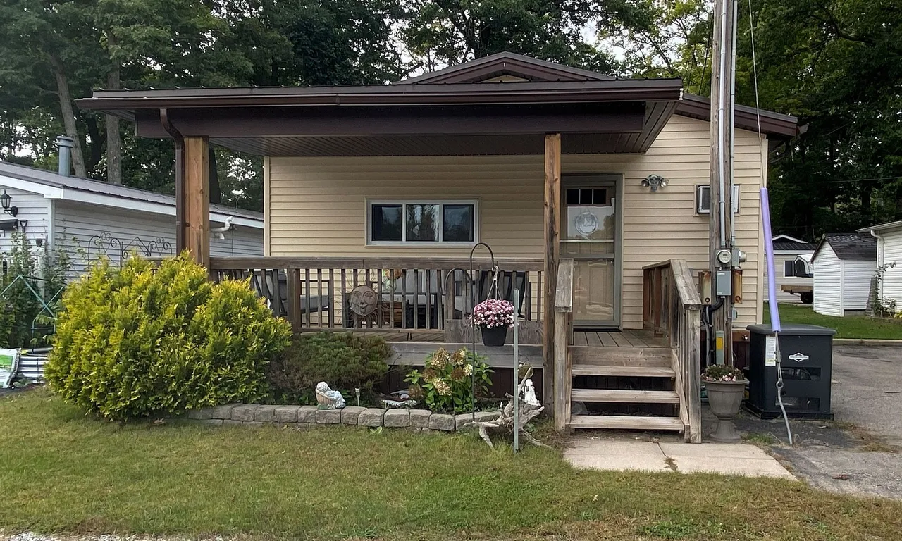 9951 Northville Cres, Lambton Shores, ON N0M 2N0