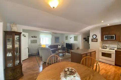 9951 Northville Cres, Lambton Shores, ON N0M 2N0