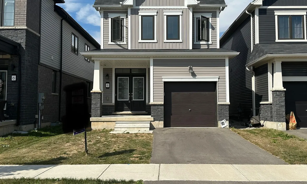 4 Amos Ave, Brantford, ON N3T 0V4