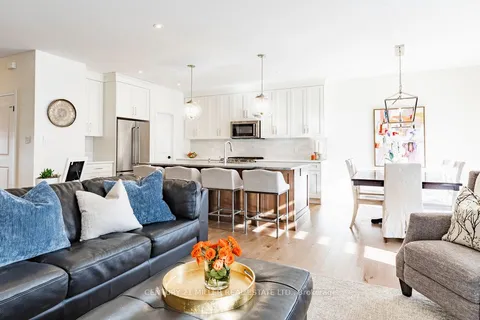 33 Emeny Lane, Guelph, ON N1L 0H3