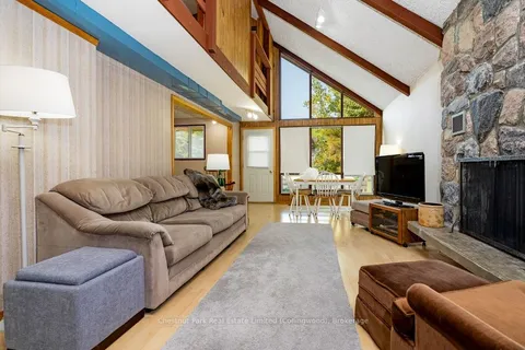 141 Carmichael Cres, Blue Mountains, ON L9Y 0R2
