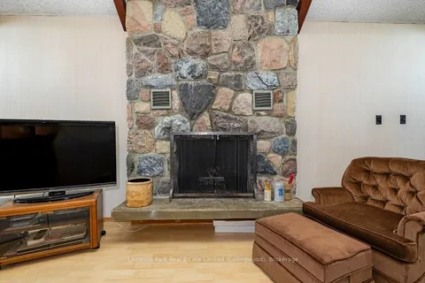 141 Carmichael Cres, Blue Mountains, ON L9Y 0R2