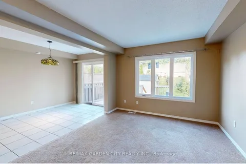 74 MAGNOLIA Cres, Grimsby, ON L3M 5R4
