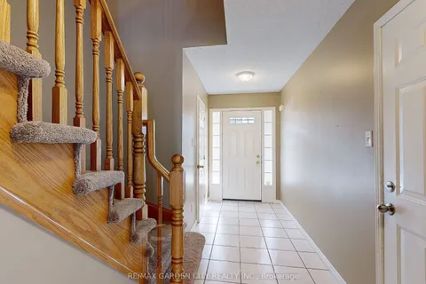 74 MAGNOLIA Cres, Grimsby, ON L3M 5R4