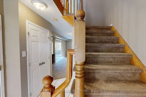 74 MAGNOLIA Cres, Grimsby, ON L3M 5R4