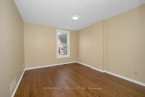 442 Mary St, Hamilton, ON L8L 4W9