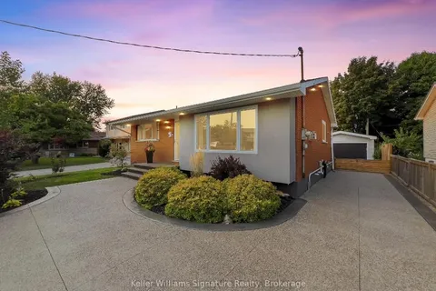 6 Eldorado Crt, Hamilton, ON L9C 2P9
