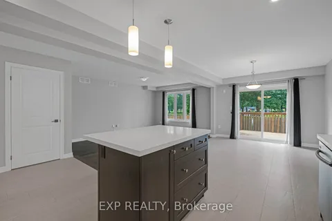 15 Laurent Ave, Welland, ON L3B 0E2