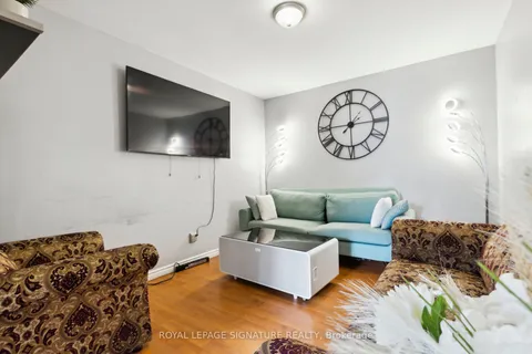 225B Cedarbrae Ave, Waterloo, ON N2L 4S6