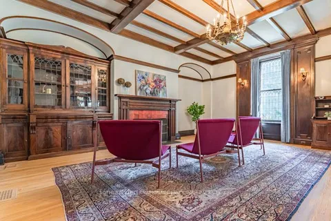 1 Springhill St, Hamilton, ON L9H 4V2