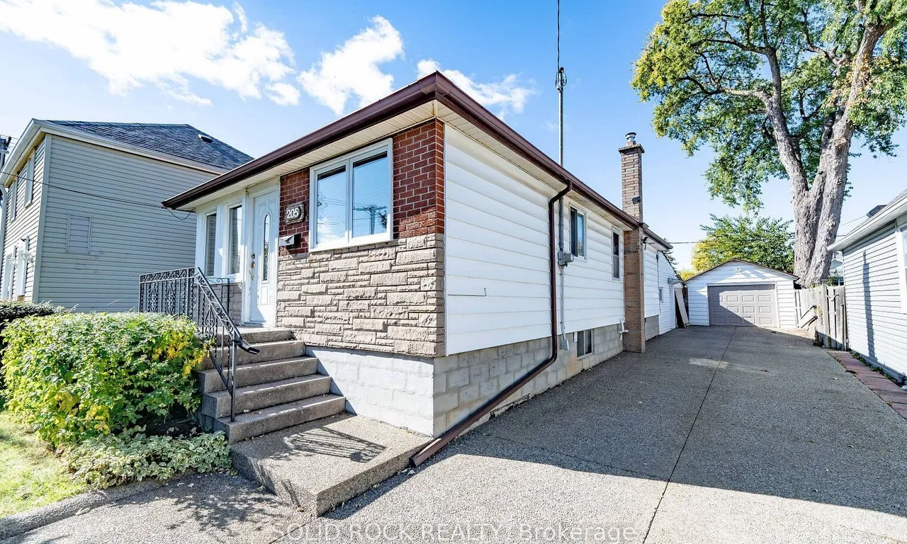 205 Ivon Ave, Hamilton, ON L8H 5S9