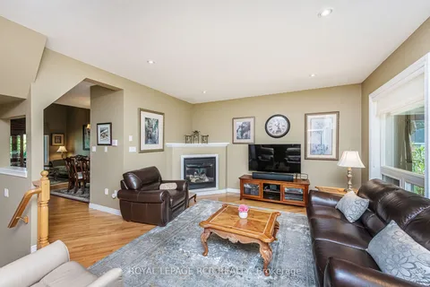 229 Silk Dr, Shelburne, ON L9V 3E4