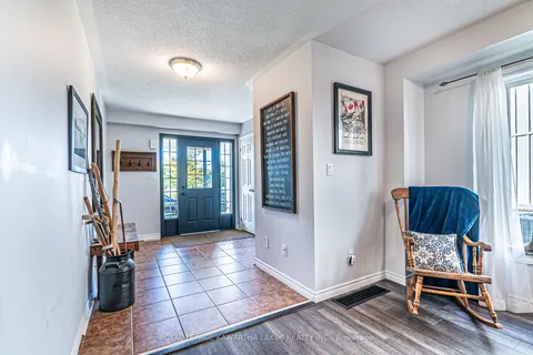 8 Fallingbrook Cres, Kawartha Lakes, ON K9V 0B3