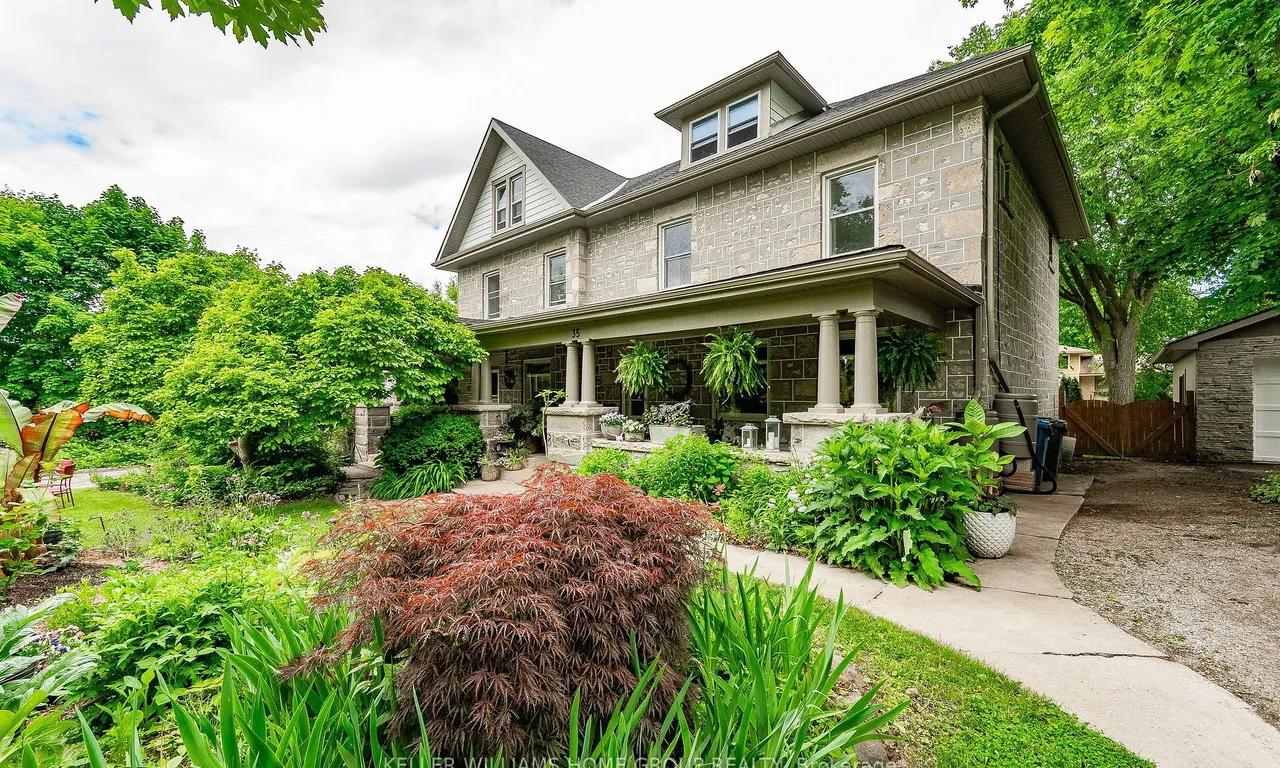 35 - 37 Powell St, Guelph, ON N1H 1V1