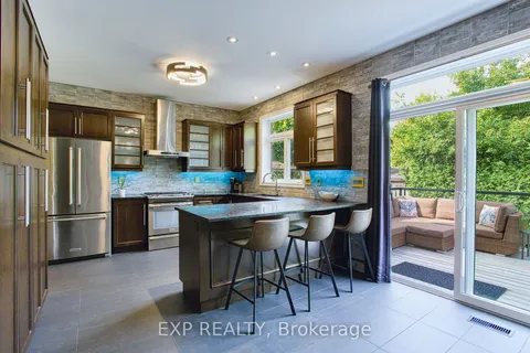 309 Montreal Circ, Hamilton, ON L8E 0C7