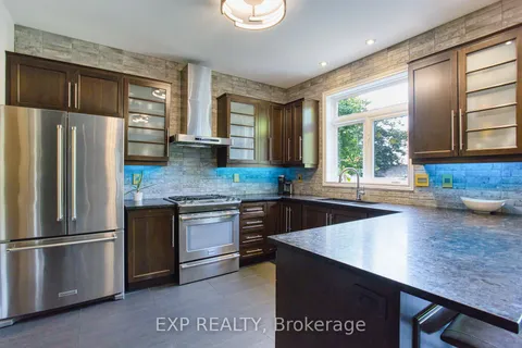 309 Montreal Circ, Hamilton, ON L8E 0C7