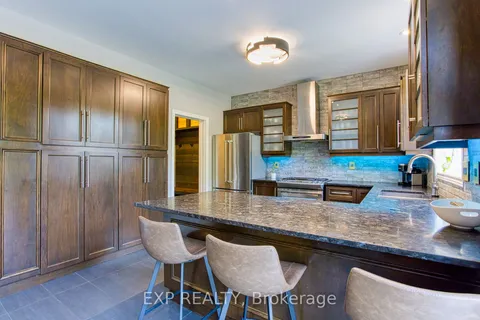 309 Montreal Circ, Hamilton, ON L8E 0C7