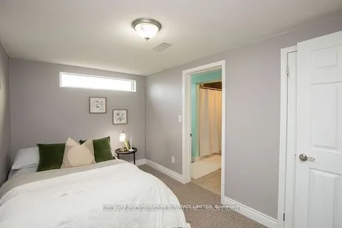 551 Barnaby St, Hamilton, ON L8H 6T8