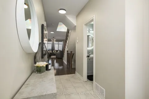 657 Gwen Ave, Kingston, ON K7P 0M2