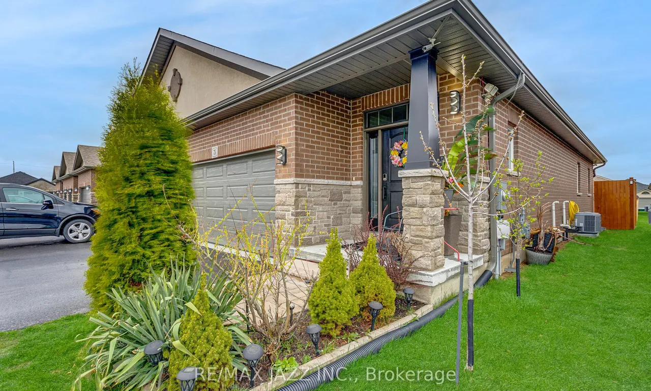 75 Farmington Cres, Belleville, ON K8N 0J9