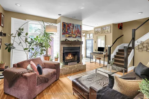 66 YATES St, St. Catharines, ON L2R 5R8