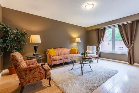 45 Tartan Dr, Haldimand, ON N3W 2N3